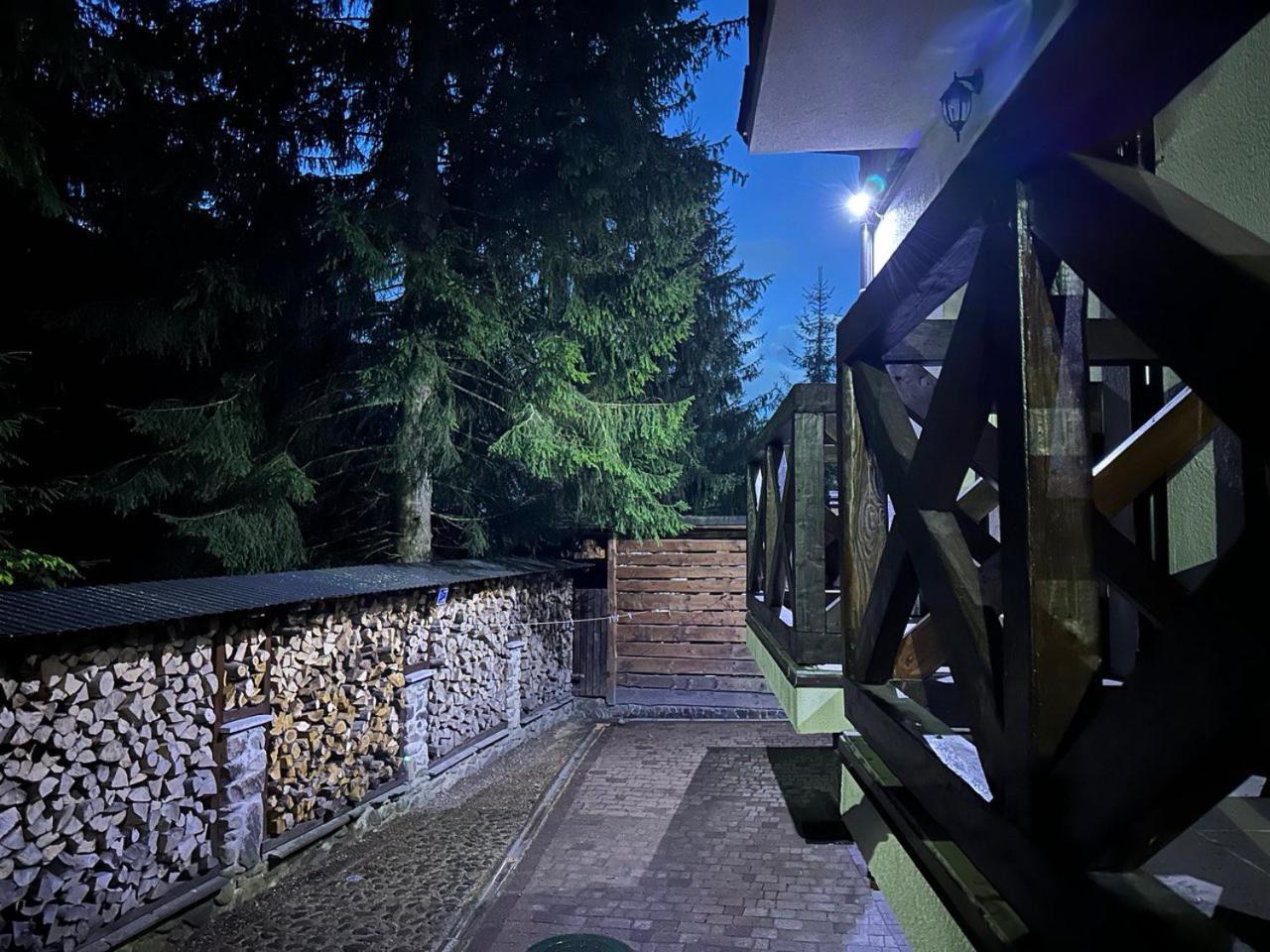 Alpiyskiy Яблоница Экстерьер фото
